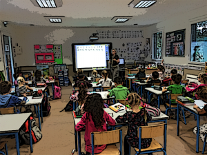 classe élémentaire avec tableau interactif à l'école privée bilingue