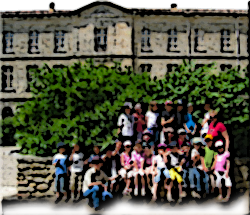 élèves classes élémentaires en sortie pédagogique au chateau de Cassan
